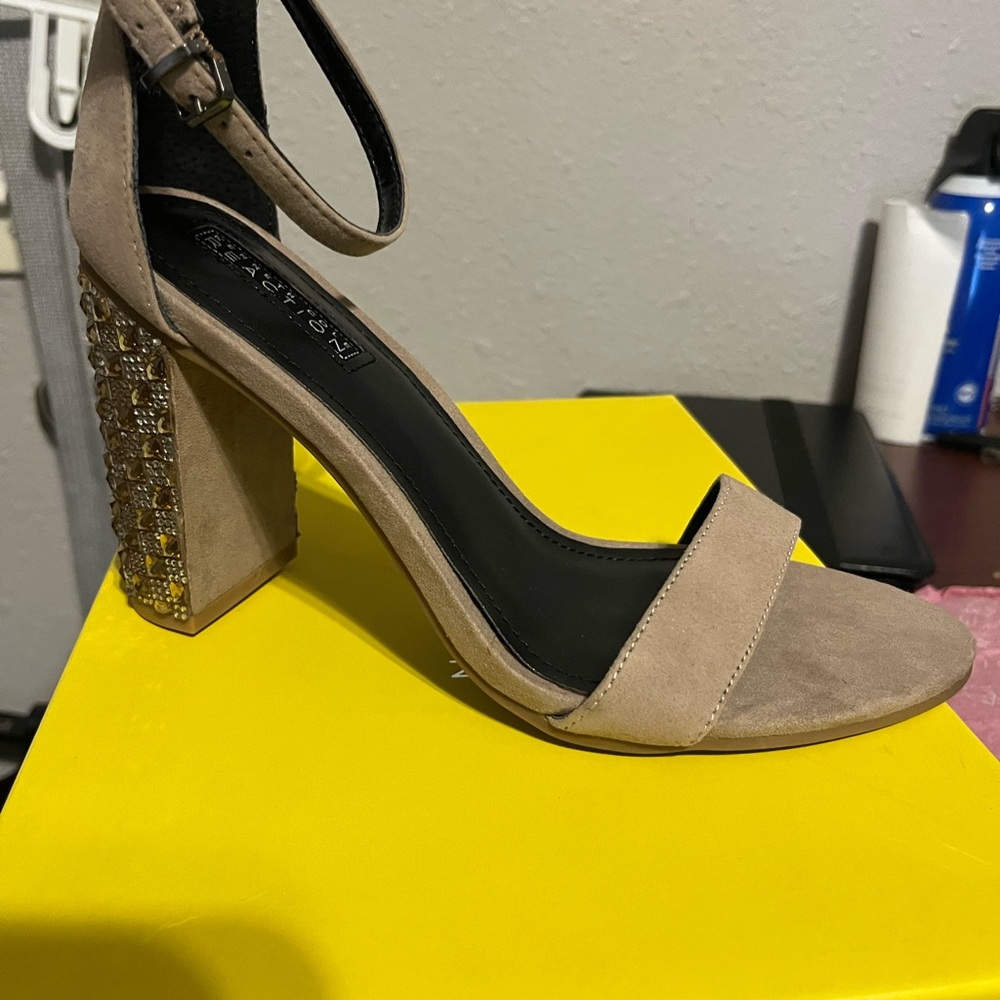 Kenneth Cole Reaction Tan Heeled Sandals with Block Heel